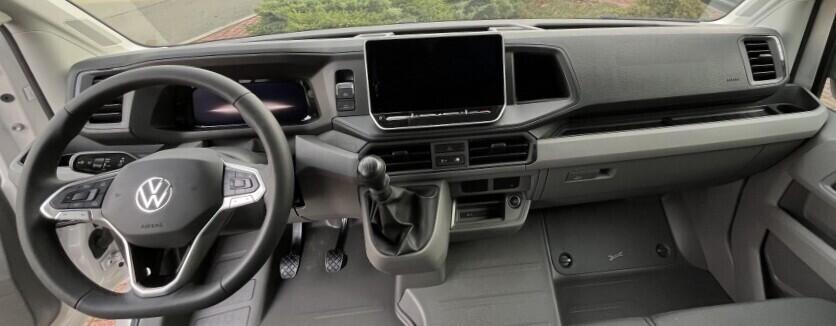 O121U02143_22.webp_Crafter skříň 35 6G FWD DR 103 kW