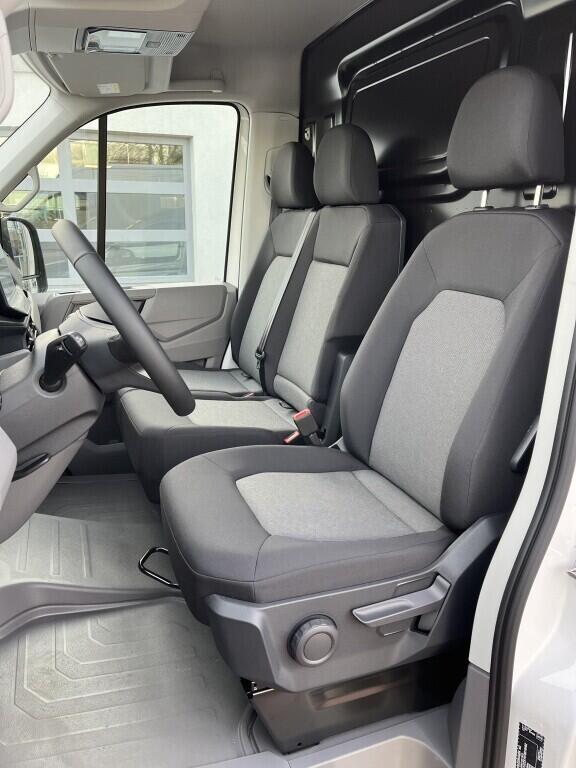 O121U02144_21.webp_Akční Crafter skříň 35 103kW 6G FWD DR 103 kW