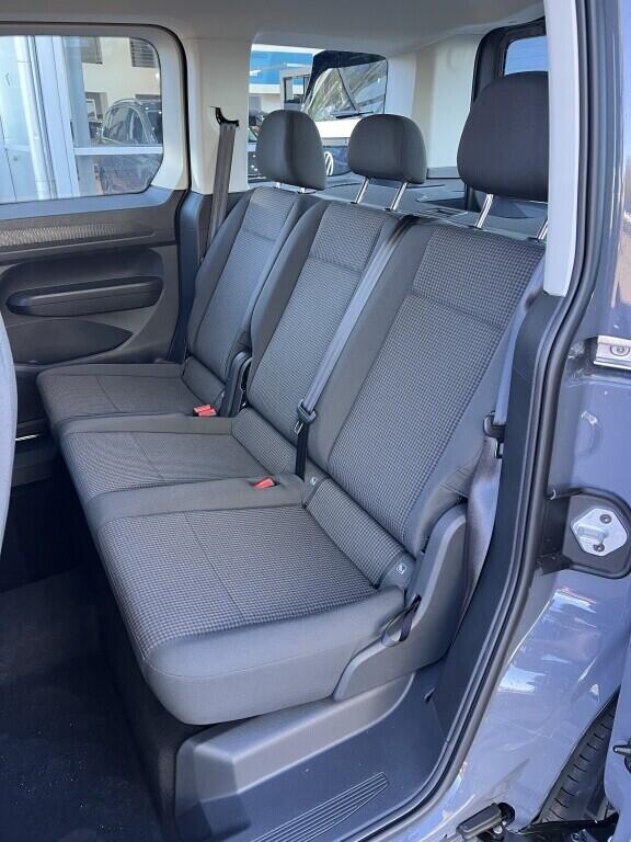 O121U02153_21.webp_Akční Caddy 2,0 TDI 75 kW