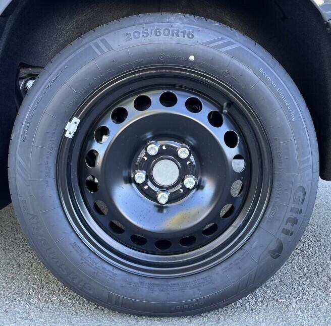 O121U02153_26.webp_Akční Caddy 2,0 TDI 75 kW