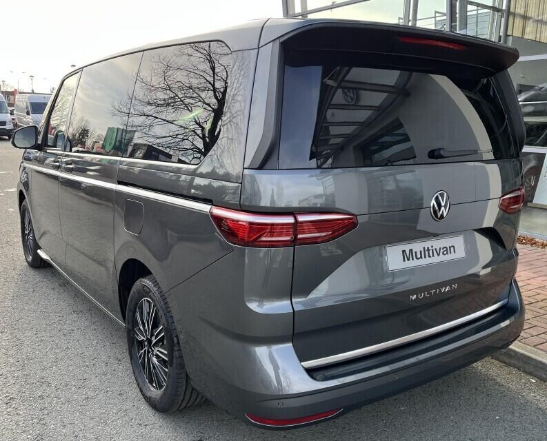 O121U02161_13.webp_Akční Multivan Long Style 2,0 TDI 110 kW