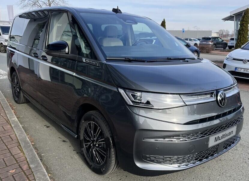 O121U02161_19.webp_Akční Multivan Long Style 2,0 TDI 110 kW