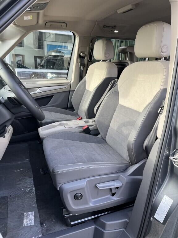 O121U02161_22.webp_Akční Multivan Long Style 2,0 TDI 110 kW