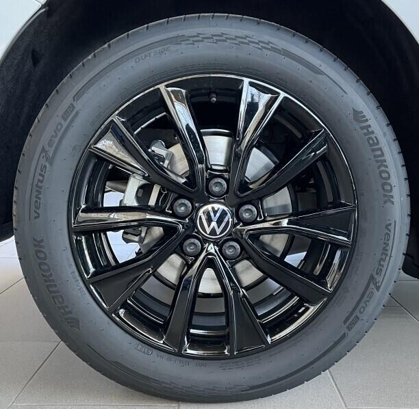 O121U02171_27.webp_Akční Multivan Long Life 1,5 TSI PHEV 4M DSG 180 kW