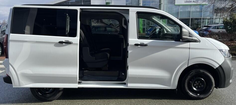 O121U02173_18.webp_Entry Transporter Kombi KR 2,0 TDI 125 kW