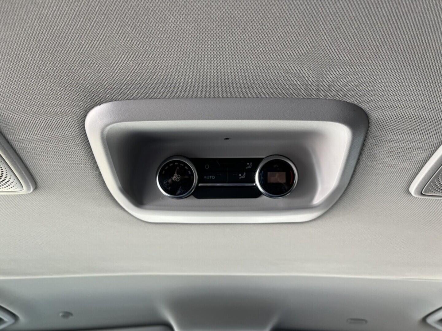 O121U02180_28.webp_Caravelle Style 2.0 TDI 4MOT 8AUT DR 125 kW