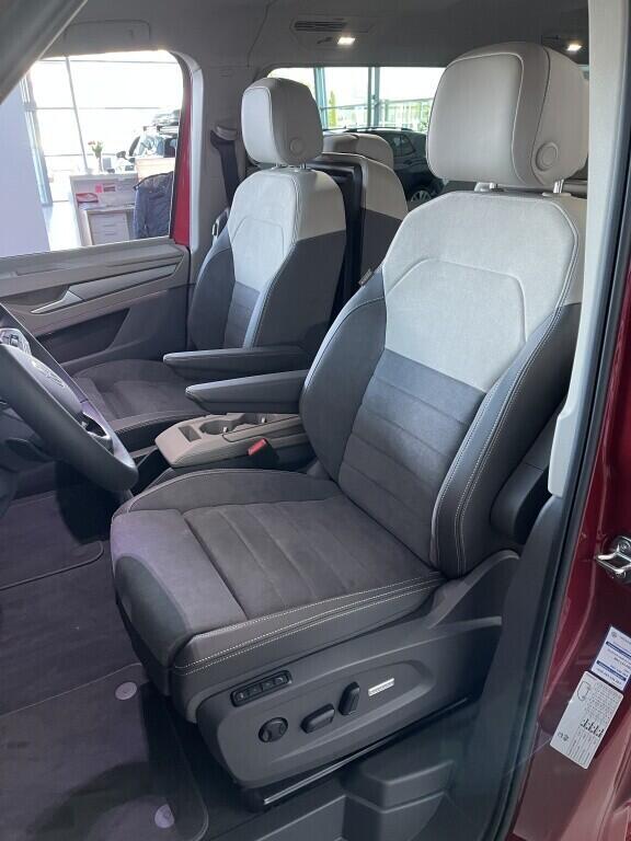 O121U02197_21.webp_Akční Multivan Long Style 1,5TSI PHEV 4M 130 kW  6 DSG Plug-in hybrid