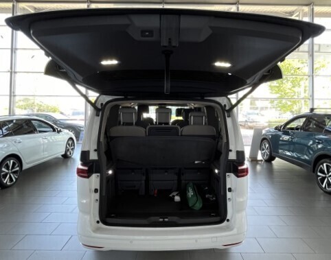 O121U02198_16.webp_Akční Multivan Long Life 1,5 TSI PHEV 4M DSG 180 kW