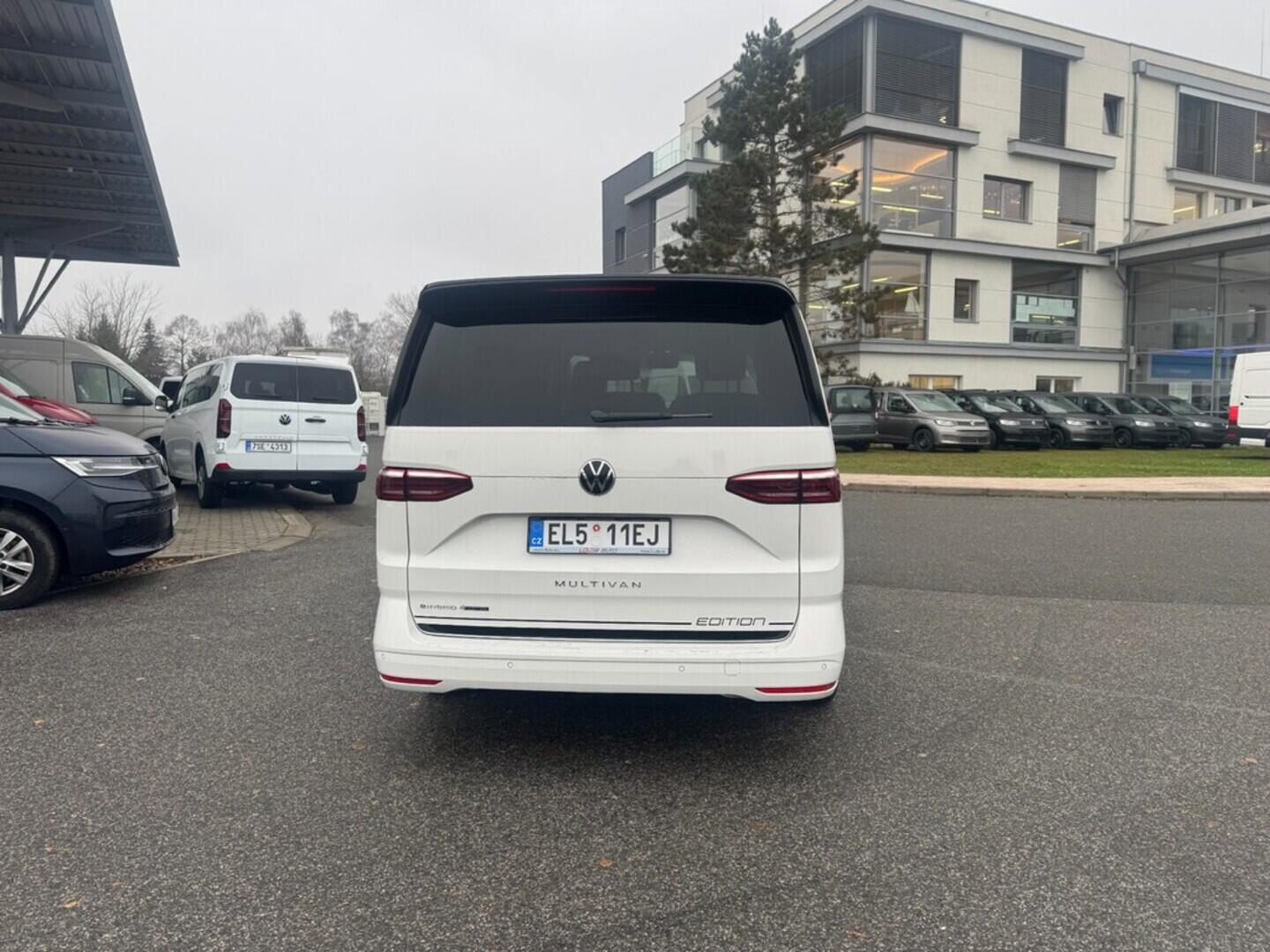 O121U02199_15.webp_Akční Multivan Long Life 1,5 TSI PHEV 4M DSG 180 kW