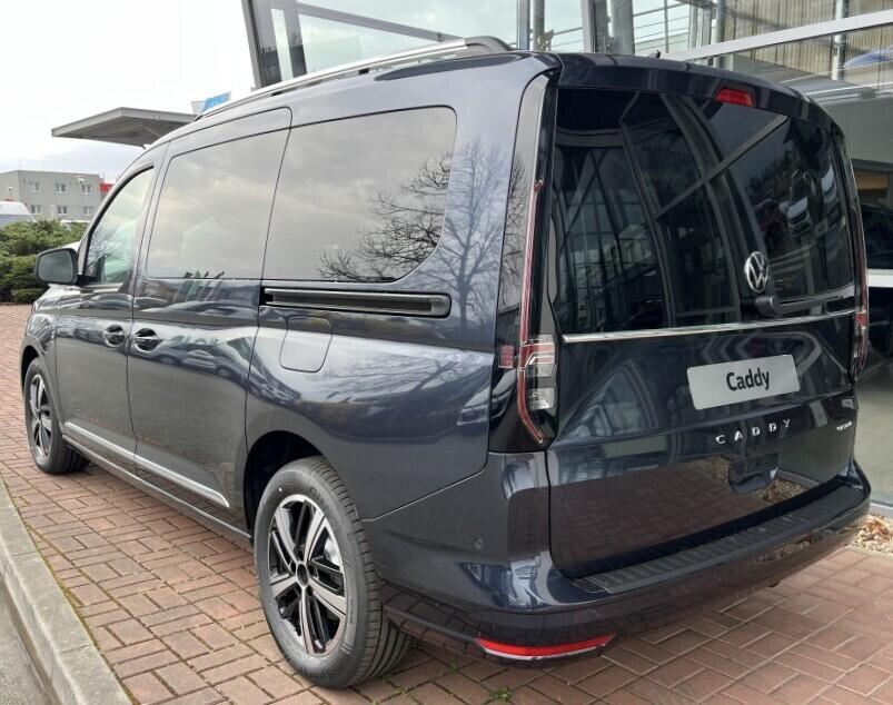 O121U02201_12.webp_Akční Caddy Maxi Style 1,5 TSI PHEV 85 kW