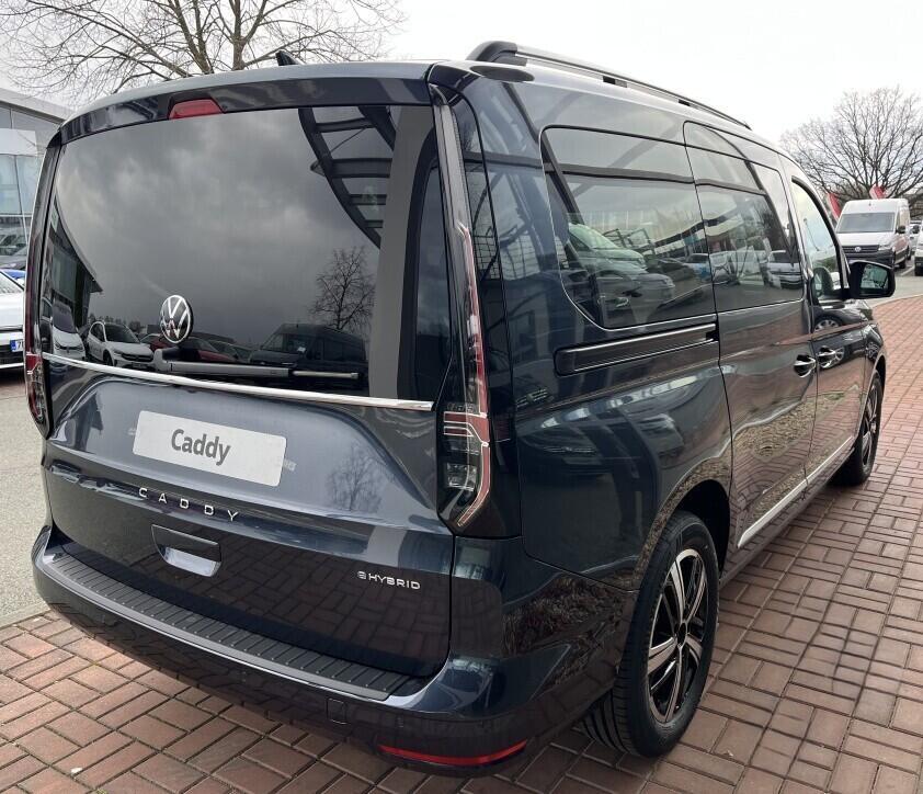 O121U02201_16.webp_Akční Caddy Maxi Style 1,5 TSI PHEV 85 kW