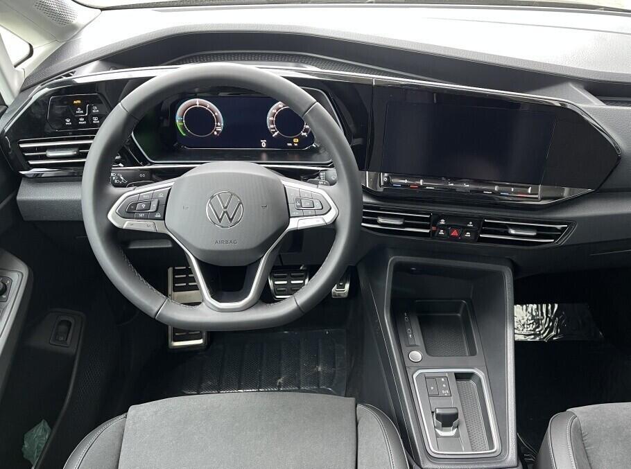 O121U02201_22.webp_Akční Caddy Maxi Style 1,5 TSI PHEV 85 kW