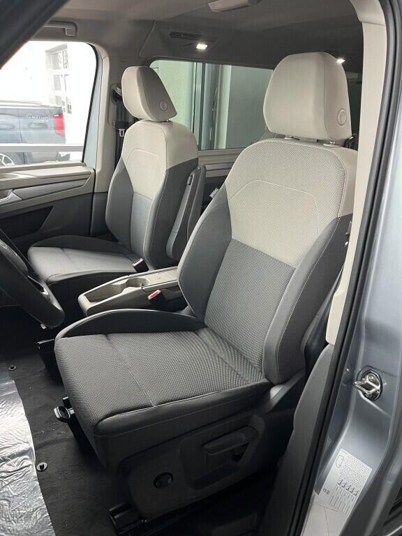 O121U02208_21.webp_Akční Multivan Long Life 2,0 TDI 110 kW 7 DSG