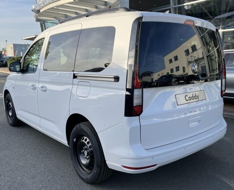 O121U02218_13.webp_Akční Caddy 1,5 TSI DSG 85 kW