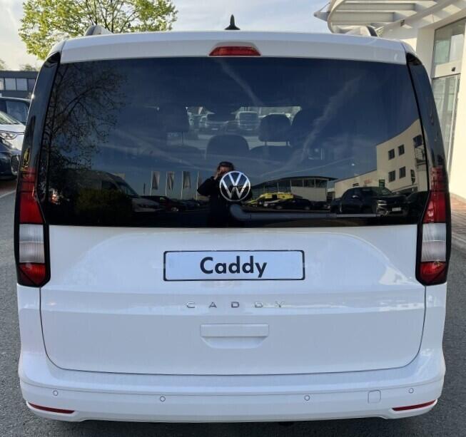 O121U02218_15.webp_Akční Caddy 1,5 TSI DSG 85 kW