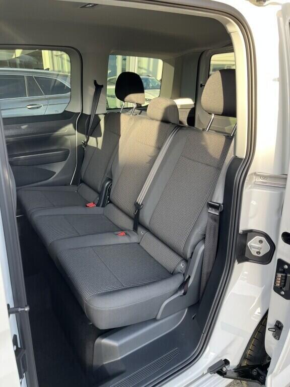 O121U02218_21.webp_Akční Caddy 1,5 TSI DSG 85 kW