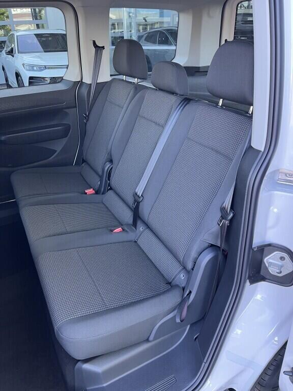 O121U02219_21.webp_Akční Caddy 2,0 TDI 75 kW