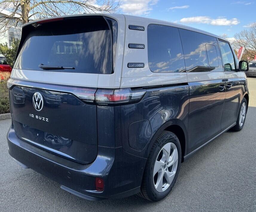 O121U02220_17.webp_Akční ID. Buzz Long Pro  86 kWh 210 kW