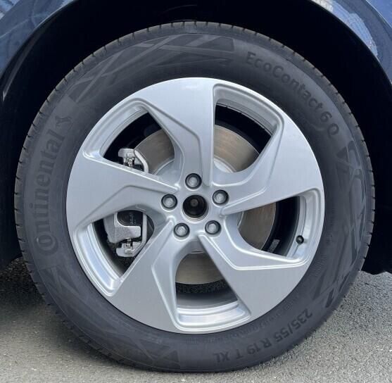 O121U02220_26.webp_Akční ID. Buzz Long Pro  86 kWh 210 kW