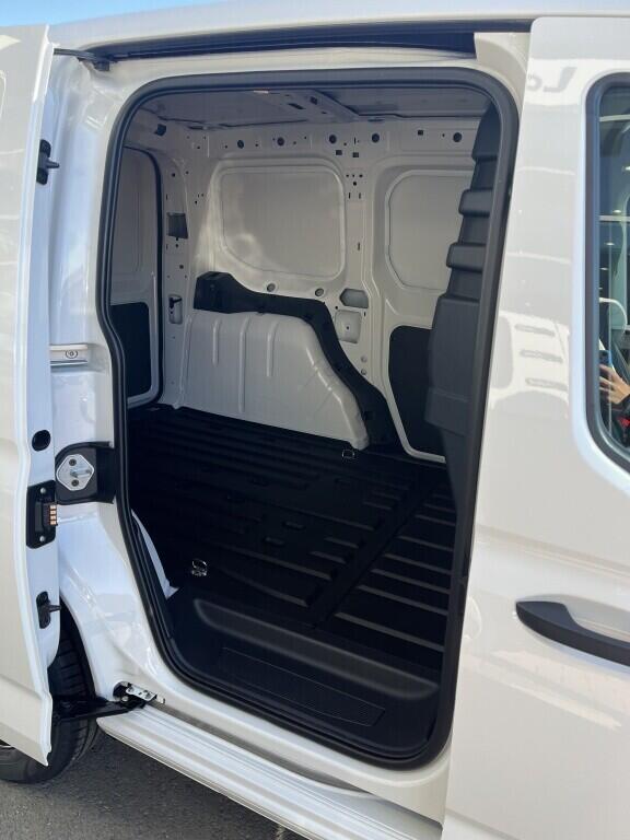 O121U02227_22.webp_Akční Caddy Cargo 2,0 TDI 75 kW