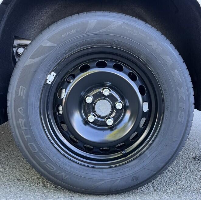 O121U02227_27.webp_Akční Caddy Cargo 2,0 TDI 75 kW