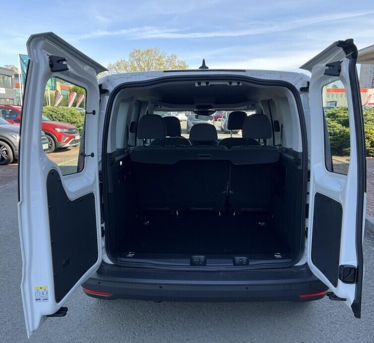 O121U02228_16.webp_Akční Caddy 2,0 TDI 75 kW