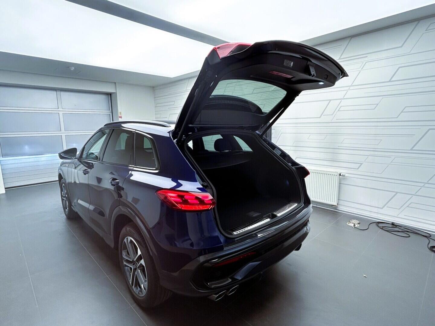 O131002358_16.webp_Q5  TDI quattro STR 150 kW