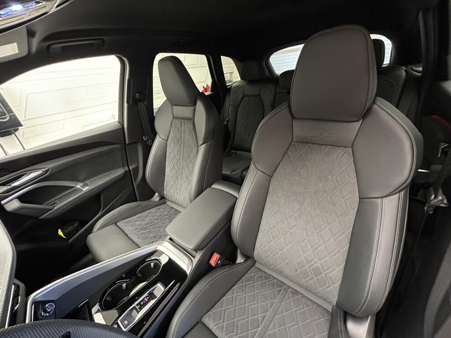 O131002358_18.webp_Q5  TDI quattro STR 150 kW