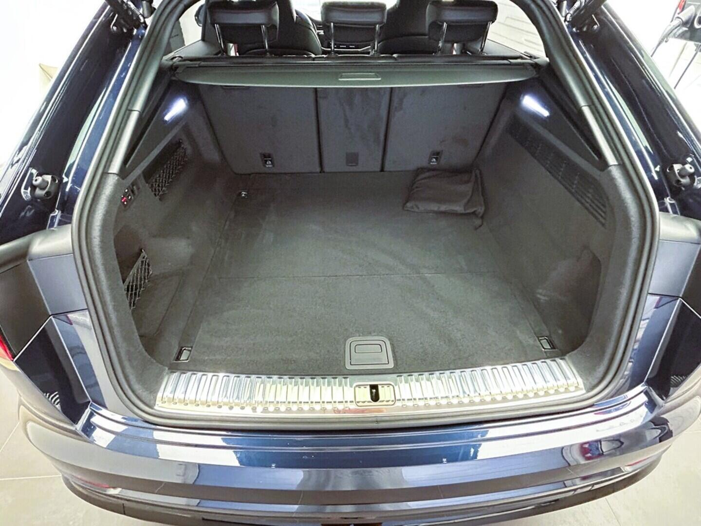 O131002400_16.webp_Q8 SUV  50 TDI quattro 210 kW
