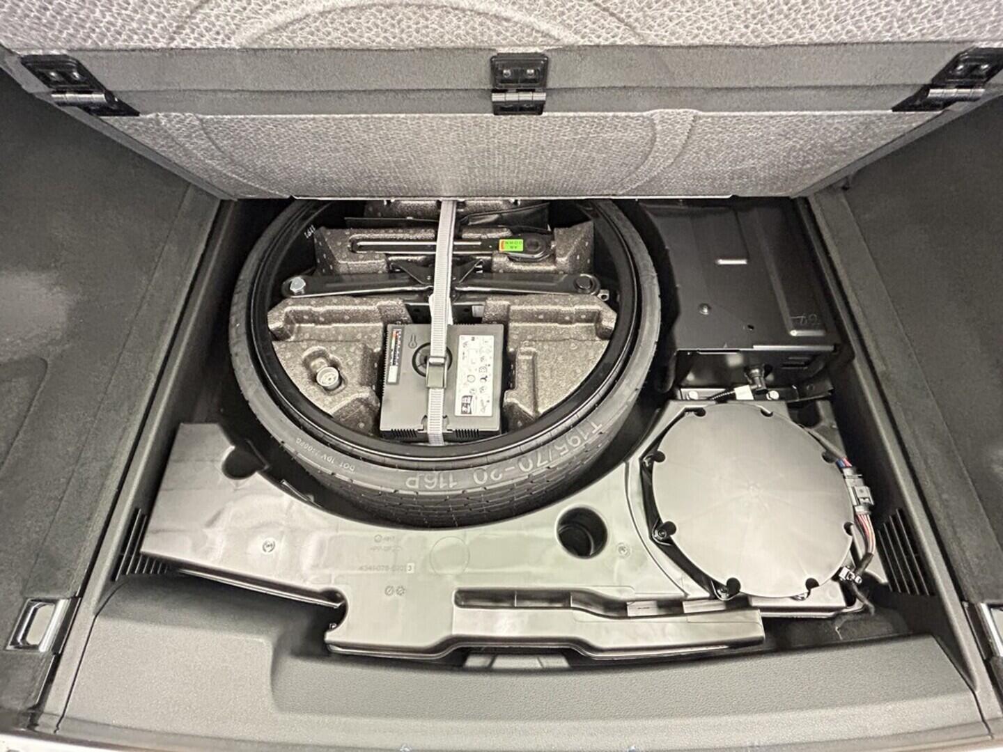 O131002400_17.webp_Q8 SUV  50 TDI quattro 210 kW
