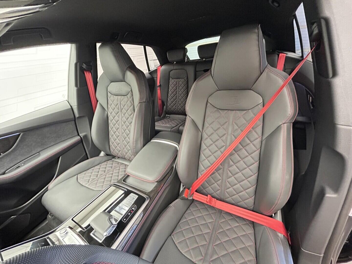 O131002400_19.webp_Q8 SUV  50 TDI quattro 210 kW