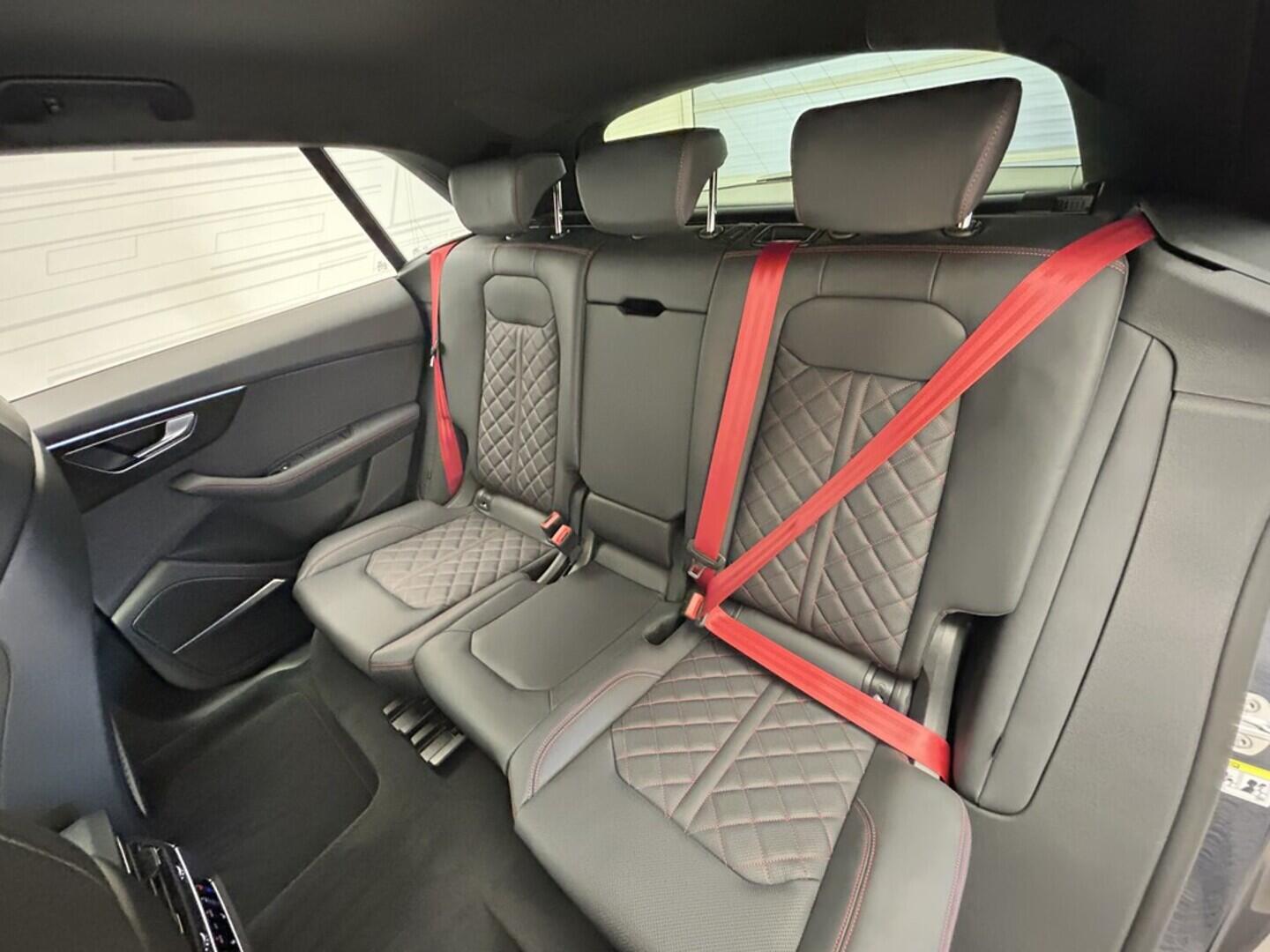 O131002400_29.webp_Q8 SUV  50 TDI quattro 210 kW