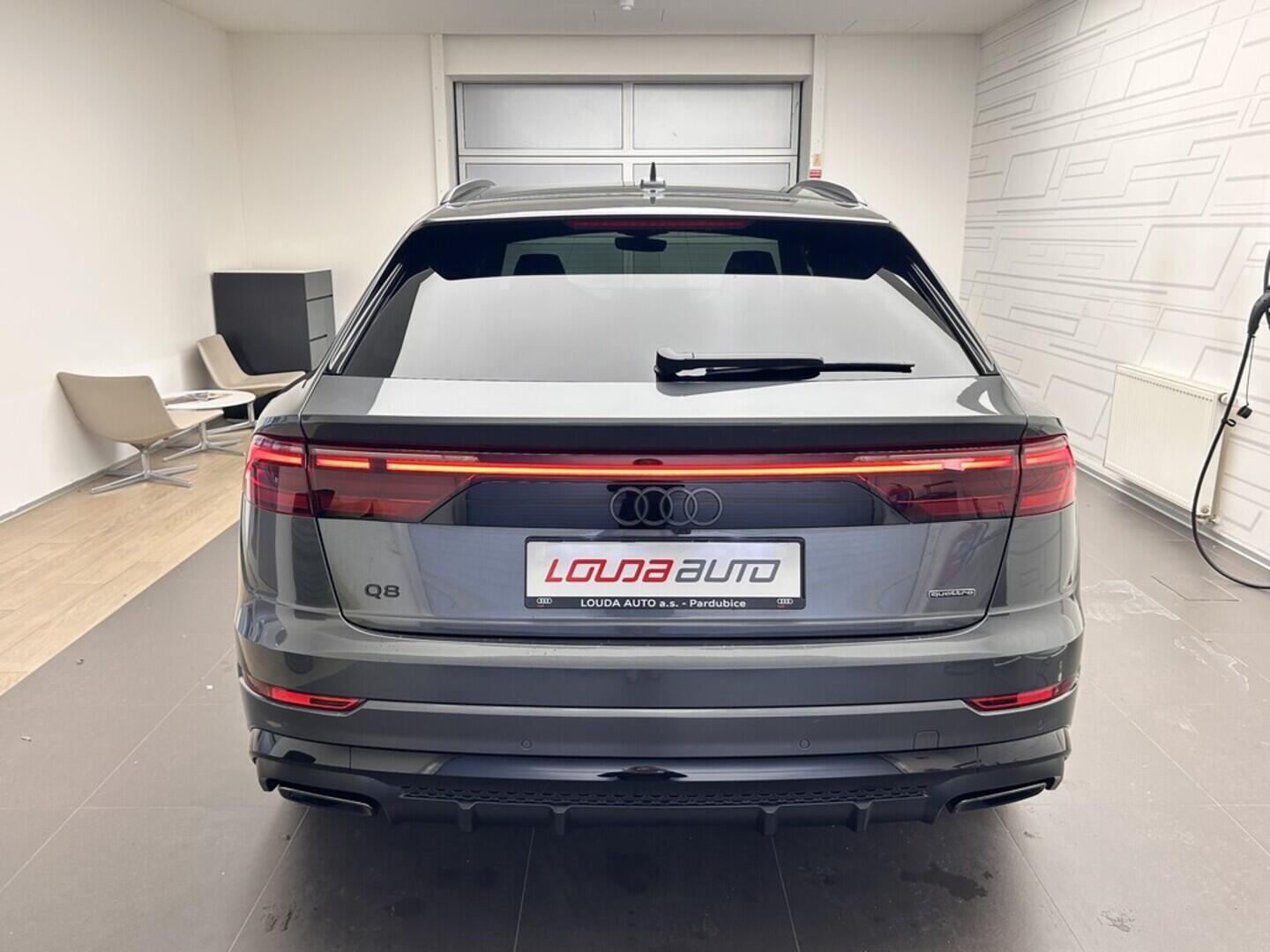 O131002401_14.webp_Q8 SUV  50 TDI quattro 210 kW