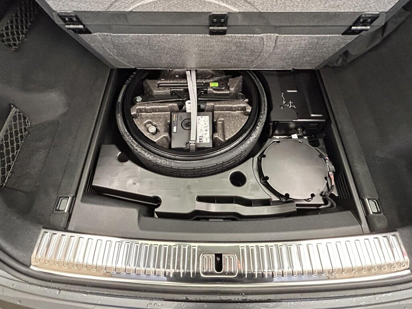 O131002401_17.webp_Q8 SUV  50 TDI quattro 210 kW