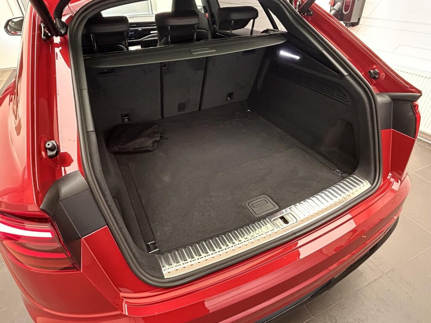 O131002418_16.webp_Q8 SUV  50 TDI quattro 210 kW
