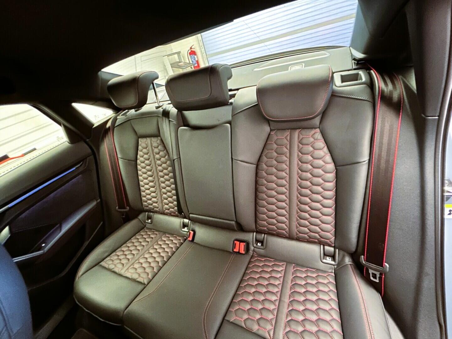 O131002419_30.webp_RS 3 Limuzína 2.5 TFSI 294 kW