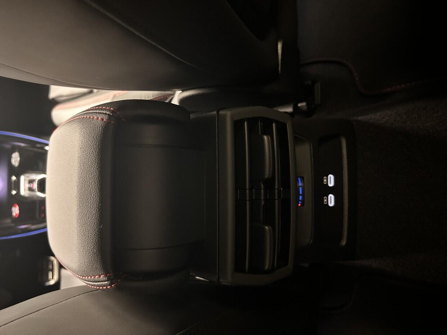 O131002419_31.webp_RS 3 Limuzína 2.5 TFSI 294 kW