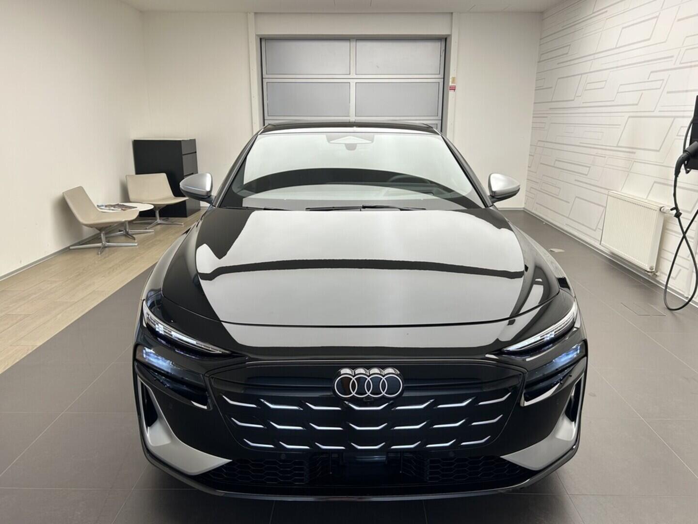 O131002431_12.webp_S6 Sportback etron   kW