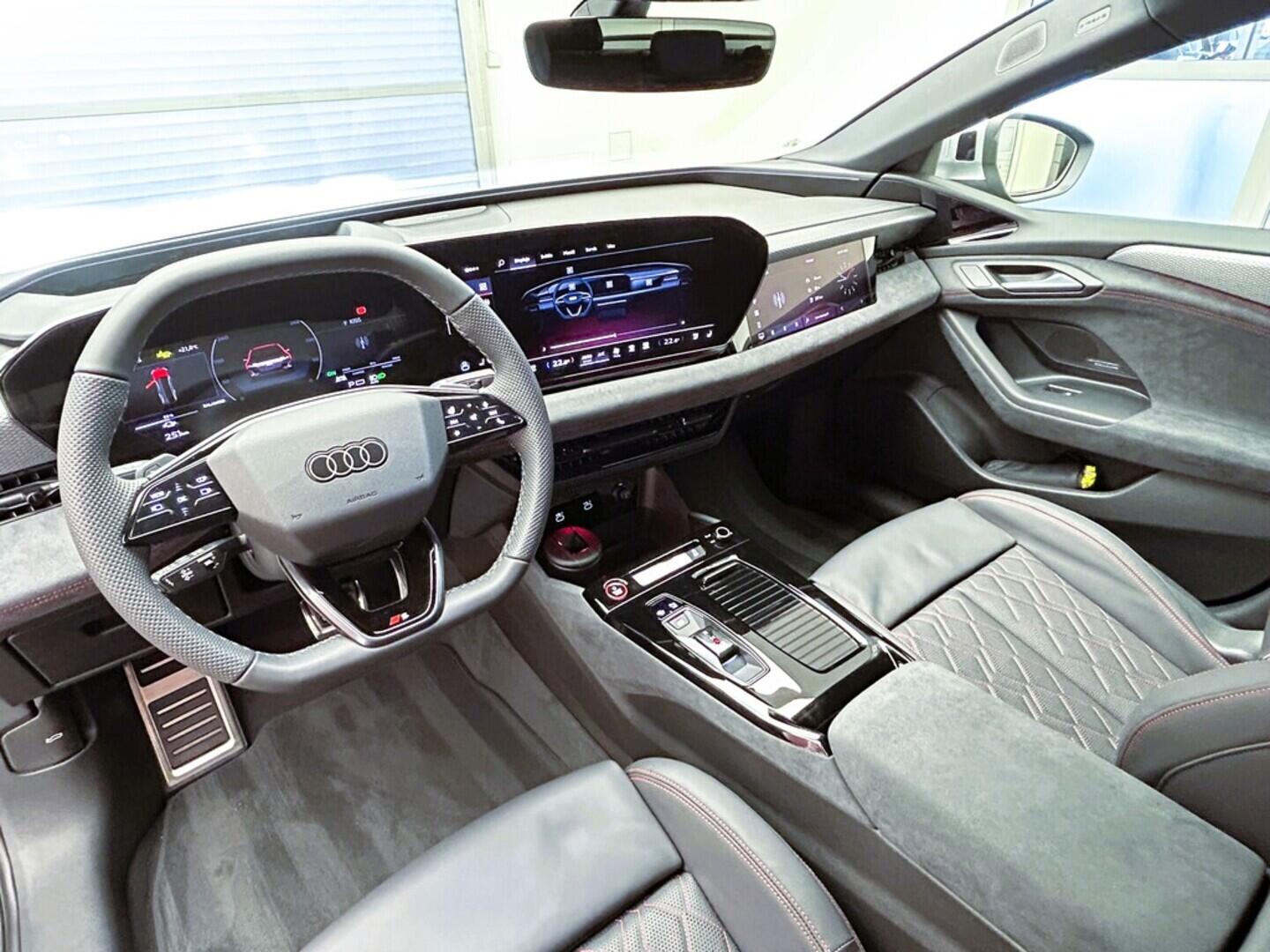 O131002431_26.webp_S6 Sportback etron   kW