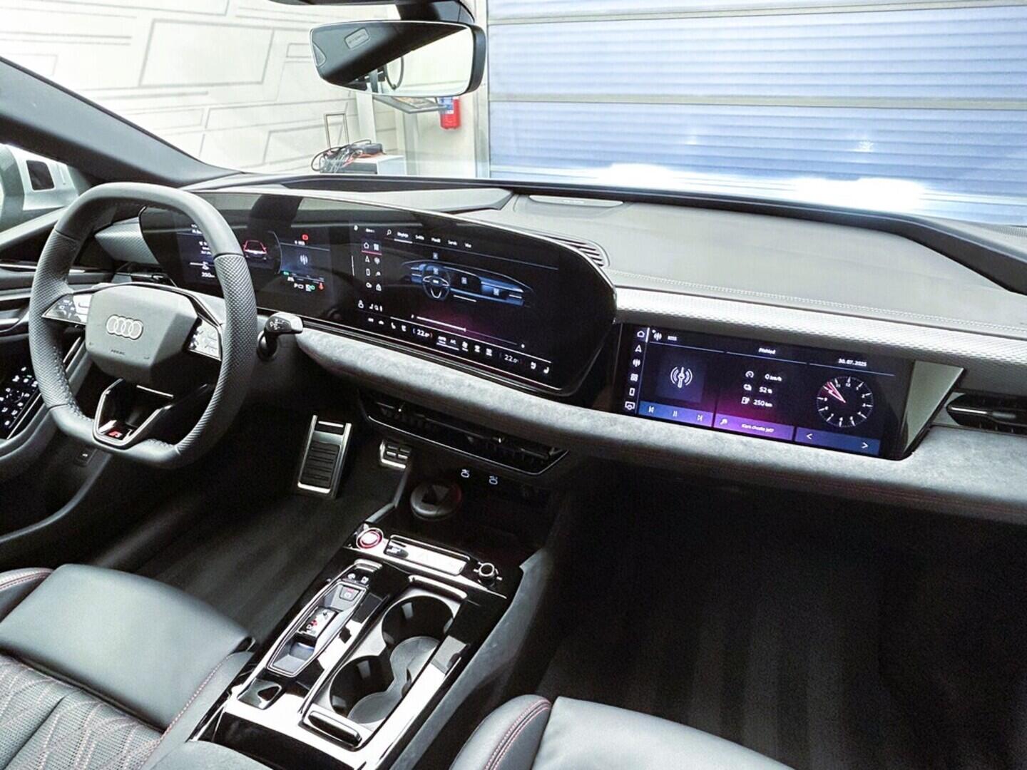 O131002431_27.webp_S6 Sportback etron   kW