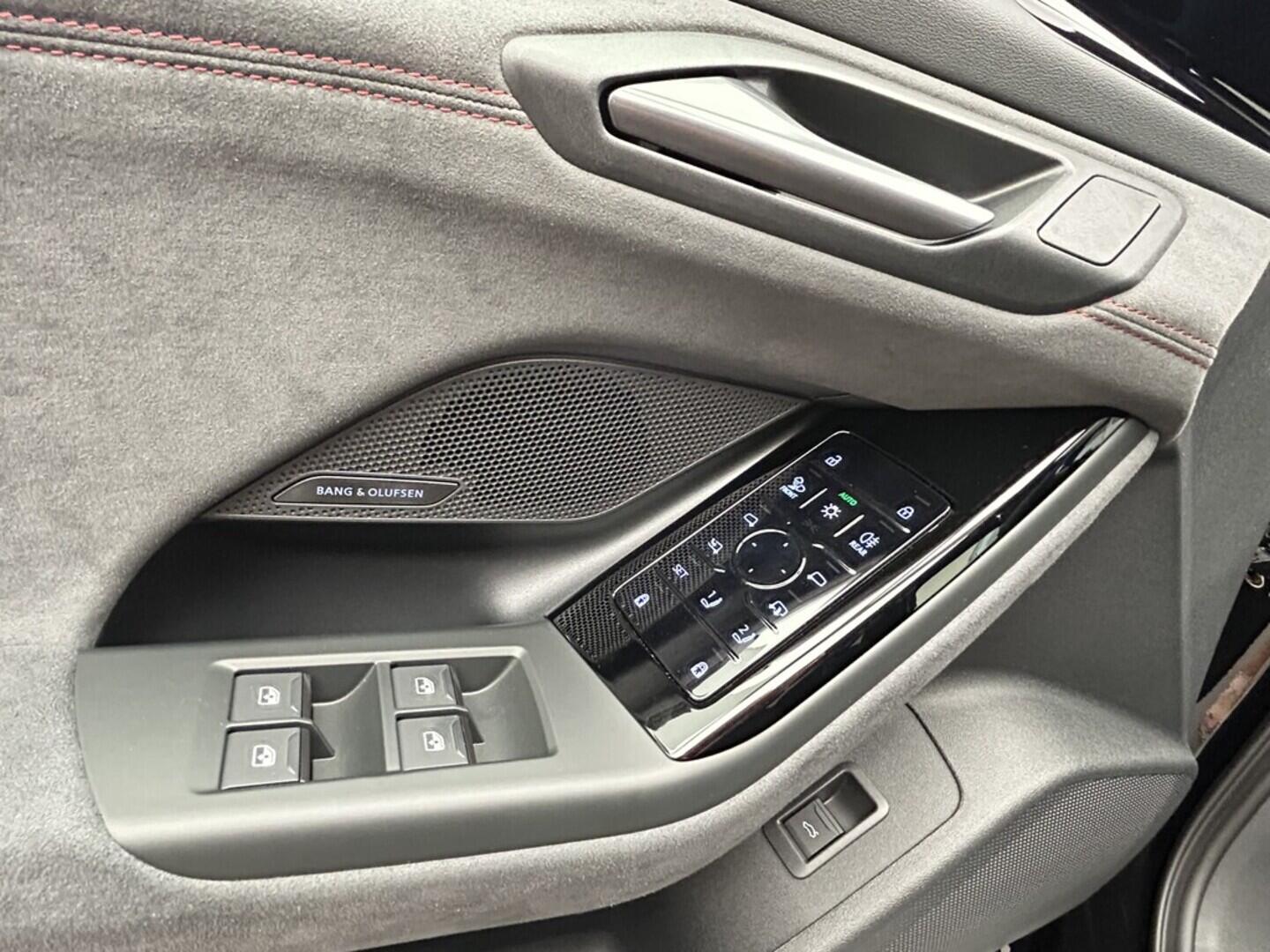 O131002431_33.webp_S6 Sportback etron   kW
