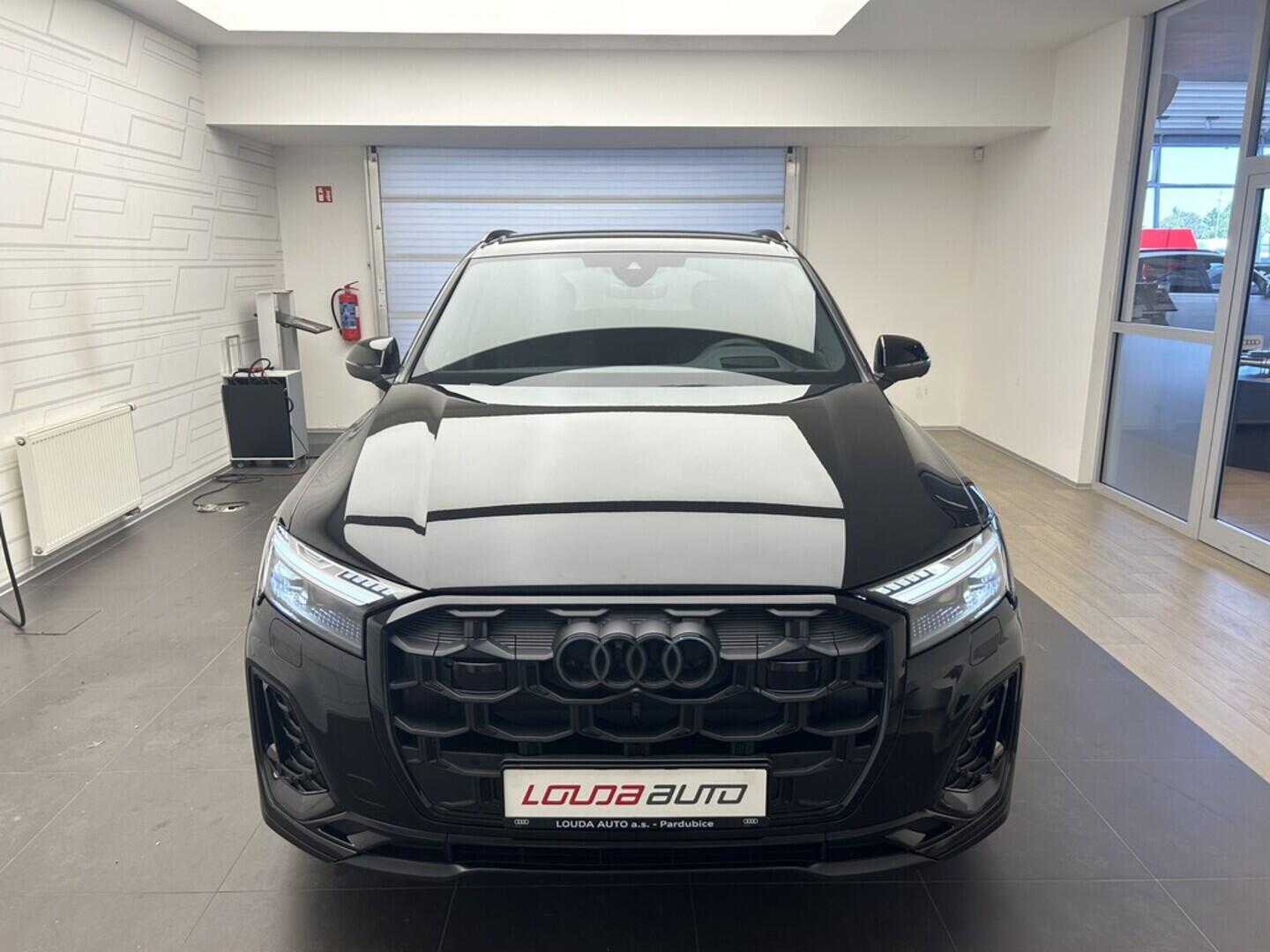 O131002447_11.webp_Q7 SUV S line TDI quattro 210 kW