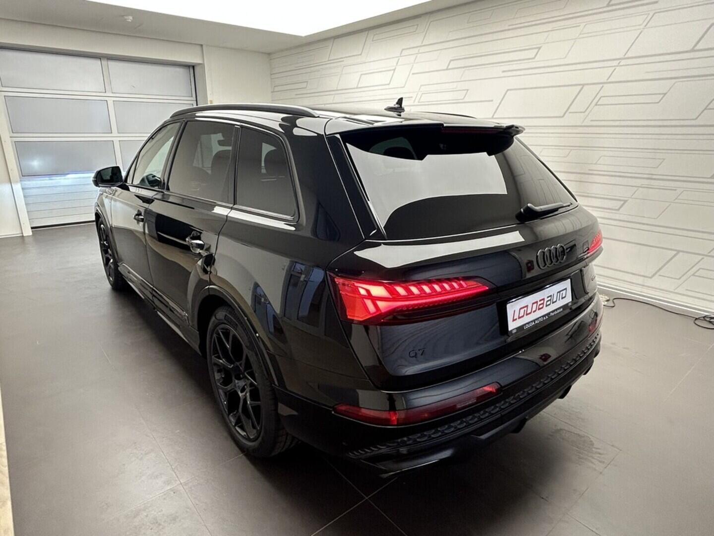 O131002447_13.webp_Q7 SUV S line TDI quattro 210 kW