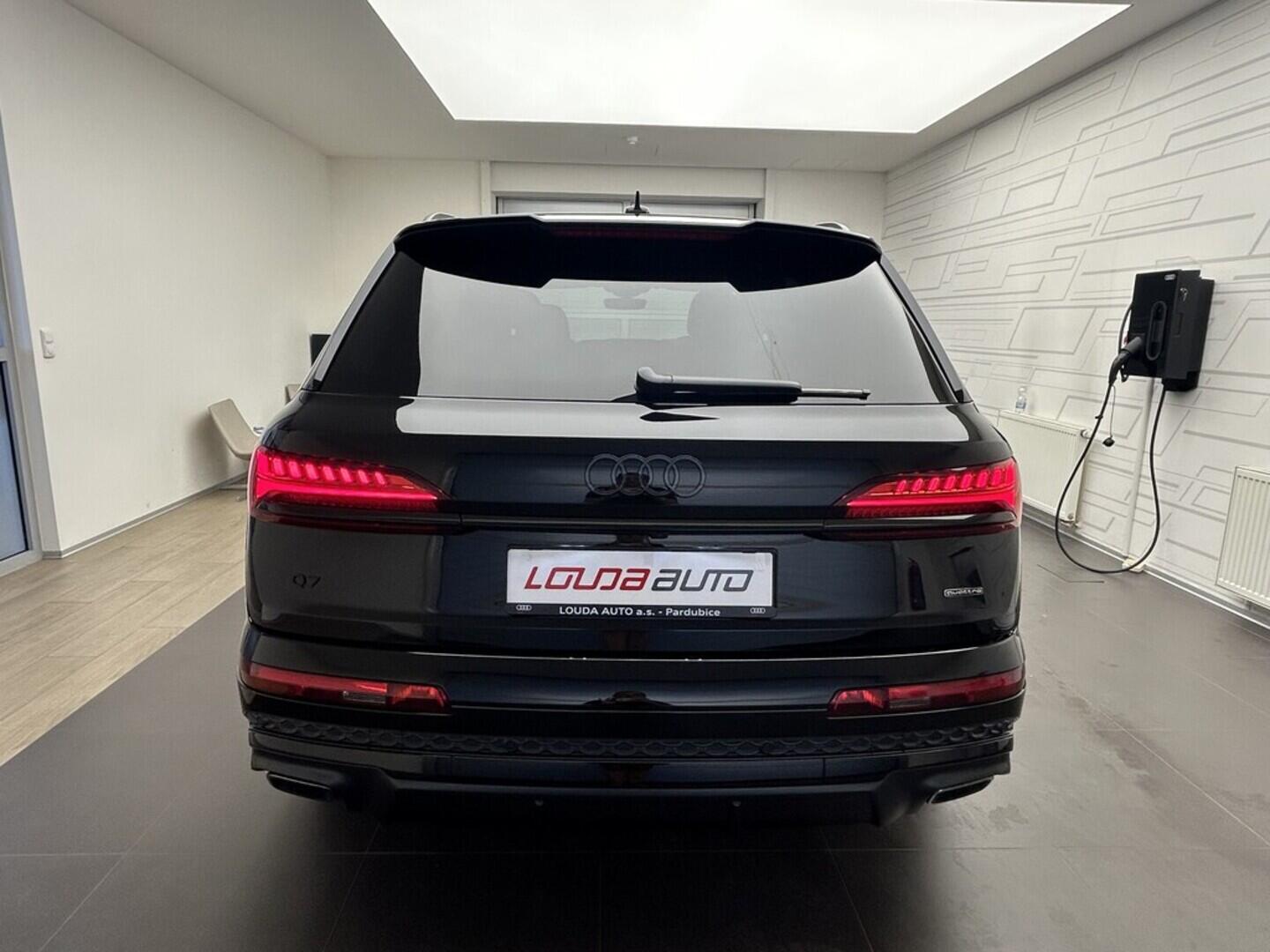 O131002447_14.webp_Q7 SUV S line TDI quattro 210 kW