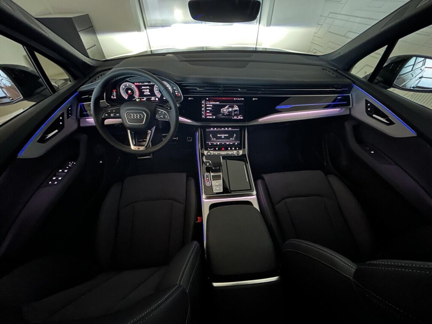 O131002447_28.webp_Q7 SUV S line TDI quattro 210 kW