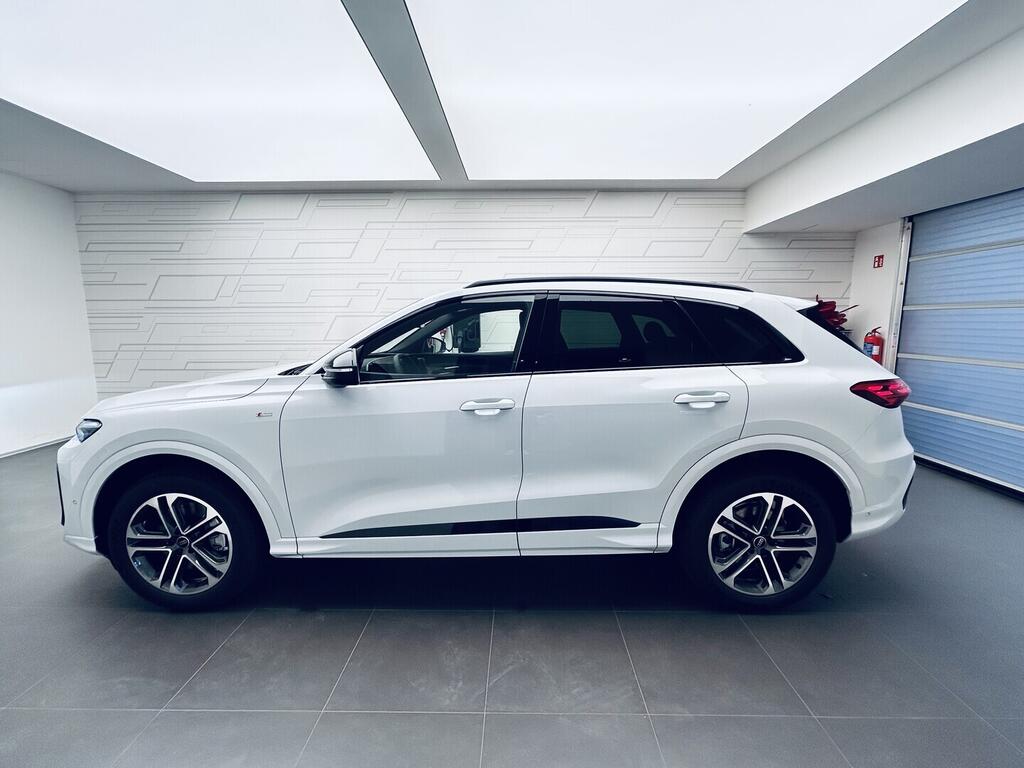 O131002448_12.webp_Q5 S-line 40 TDI quattro STR 150 kW