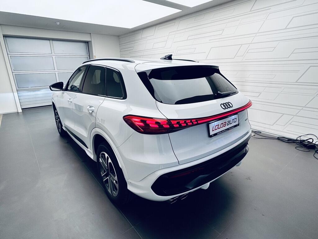 O131002448_13.webp_Q5 S-line 40 TDI quattro STR 150 kW