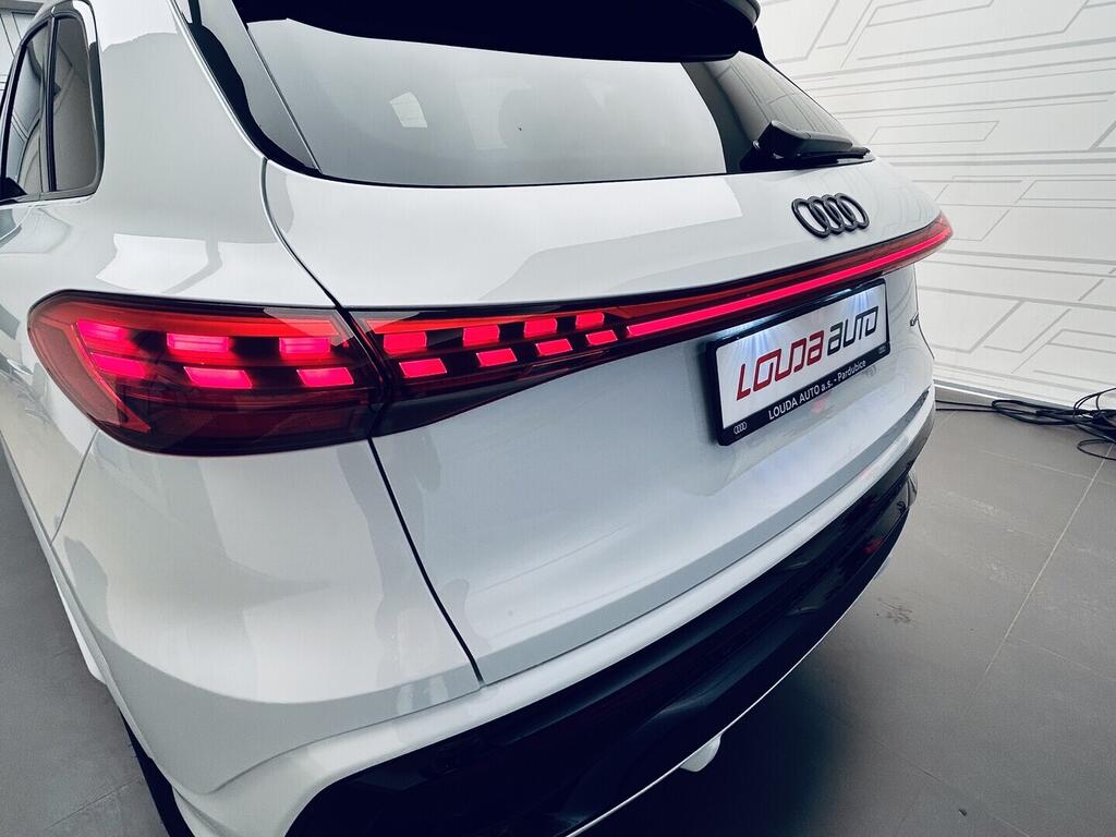 O131002448_15.webp_Q5 S-line 40 TDI quattro STR 150 kW