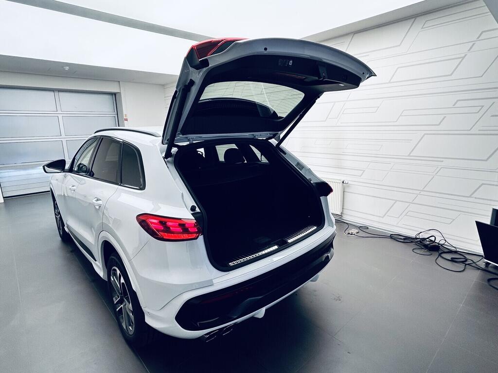 O131002448_16.webp_Q5 S-line 40 TDI quattro STR 150 kW