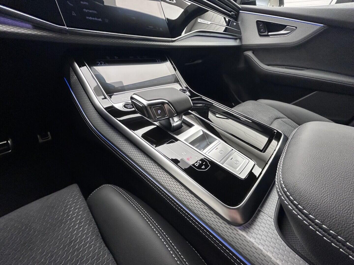 O131002453_22.webp_Q8 TDI quattro 210 kW